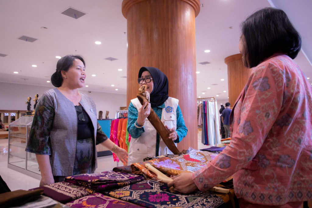 Studi Banding TP. PKK Kabupaten Kepulauan Yapen Papua di Badung